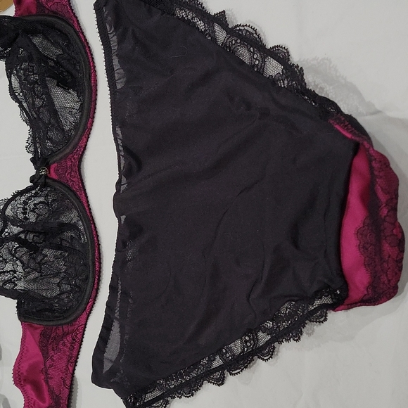 Adorable two tone bra (34 C) & panty set (small) - Picture 3 of 5